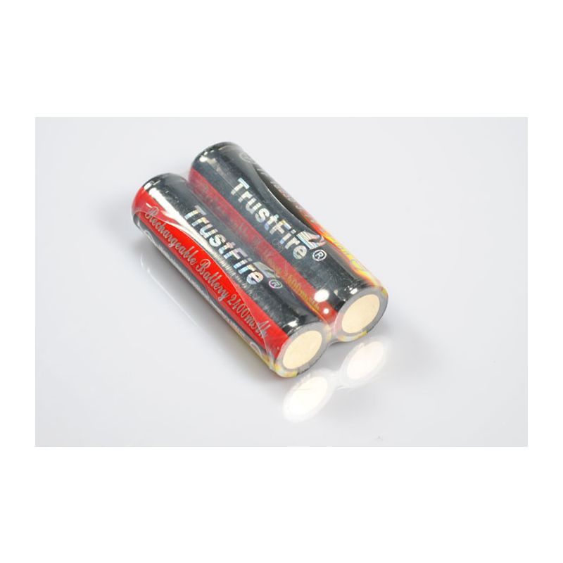 Akumulator Trustfire 18650 2400mAh Li-ion ochrona przed przeładowaniem solidna konstrukcja wszechstronne zastosowanie
