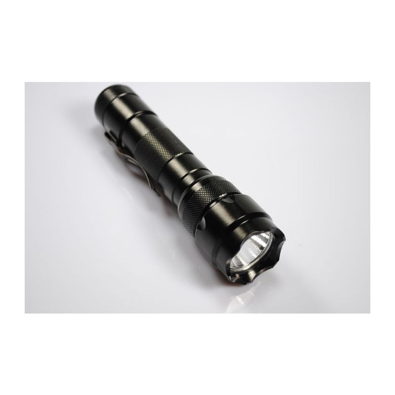 Latarka LED UltraFire WF-502B 1300 lumenów idealna na wyprawy i działania taktyczne regulowane napięcie