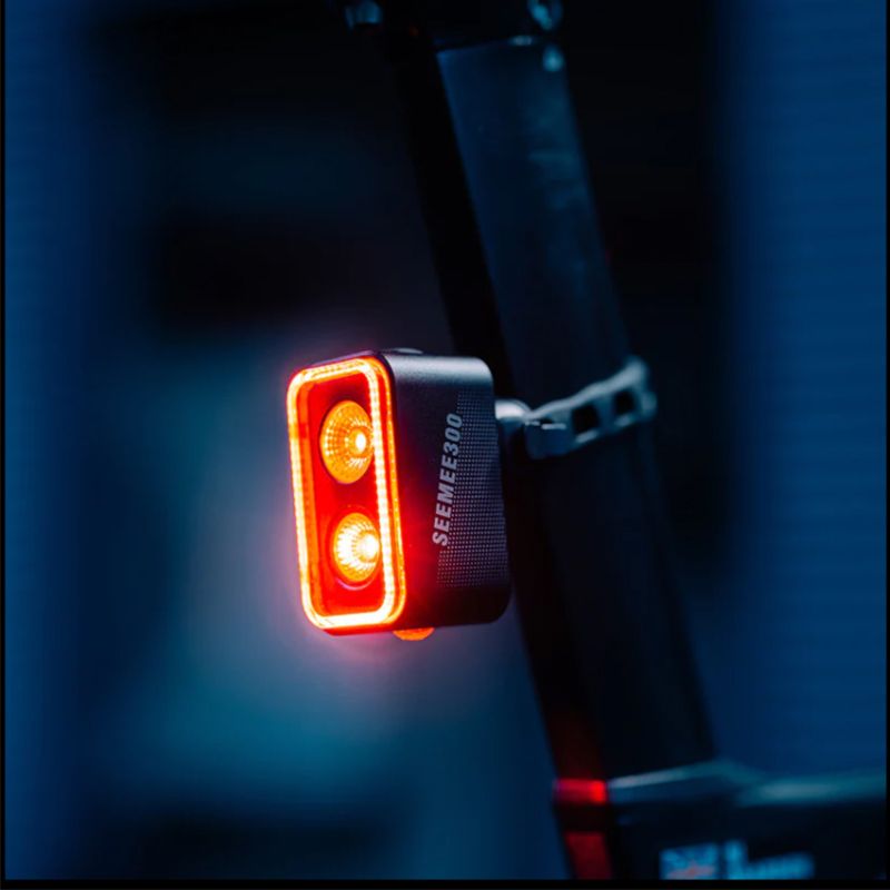 Magicshine SEEMEE300 Inteligentne światło tylne wielokierunkowe IPX6 300 lumenów widoczność i bezpieczeństwo 360°