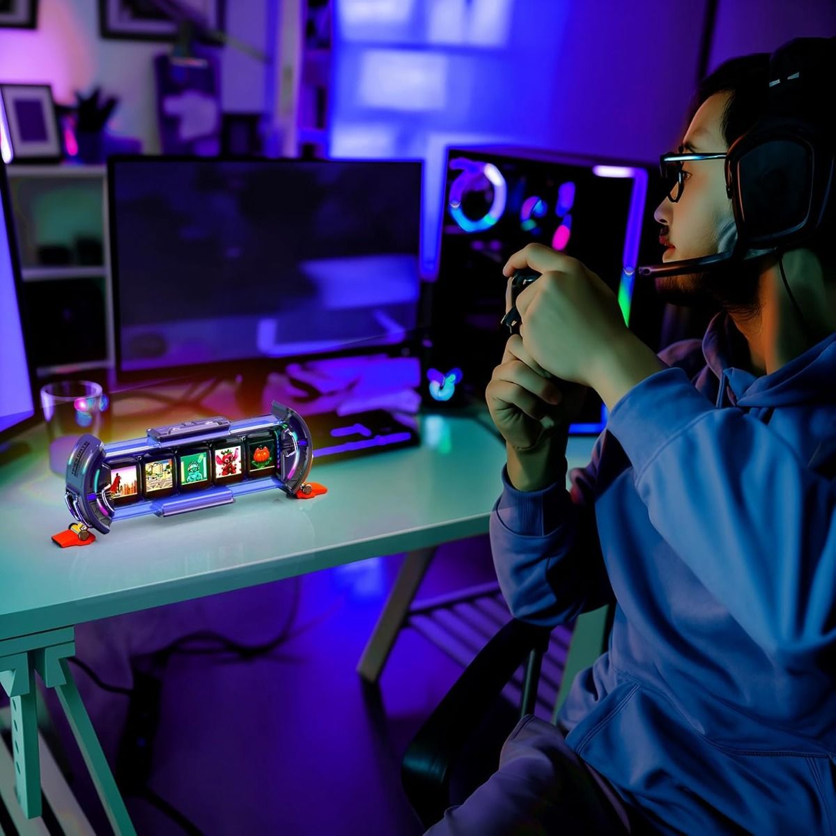 Divoom Times Gate - Cyfrowy budzik do zestawu gamingowego w stylu cyberpunk, inteligentna aplikacja, połączenie WiFi, wyświetlacz LED RGB, spersonalizowany pulpit finansowy i Bitcoin, Pixel Art do dekoracji pokoju gamingowego i biura